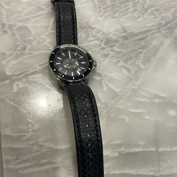 NHL watch . Black leather strap - Picture 3 of 5